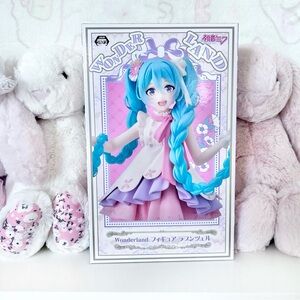 Vocaloid Hatsune Miku Wonderland Figurine - Rapunzel